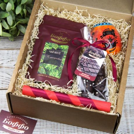 Подарочный набор в коробке "Чайный сет: классика мате" (с калабасом и бомбильей)
