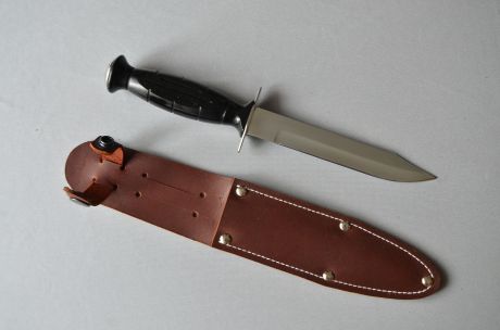 Нож НР-43 Вишня, черный, хромированный
