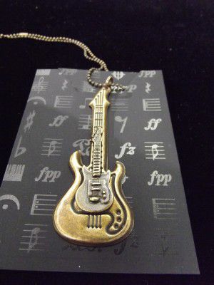 Музыкальный сувенир Кулон Элгитара 7см Цвет: серебро бронза