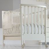 Baby Expert детская кроватка на колесиках baby expert akoya