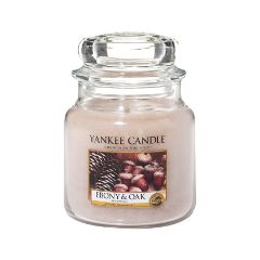 Ароматическая свеча Yankee Candle Ebony and Oak Medium Jar Candle (Объем 411 г)