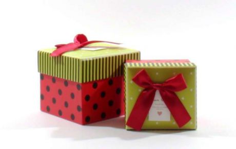 Коробка для подарков Сердечки и горошек зеленая крышечка 11*10*8.5см, картон 2815S