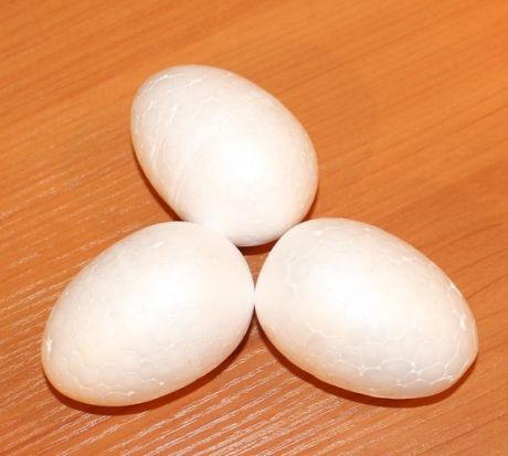 Набор яиц из пенопласта в ОРР пакете с подвесом, 3 шт, 7см, 2310-3