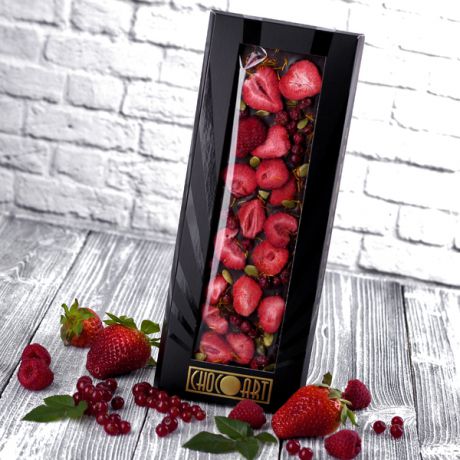 Горький шоколад ручной работы Chocoart 65% с добавлением ягод, лепестков шафрана и семян тыквы (100 г)