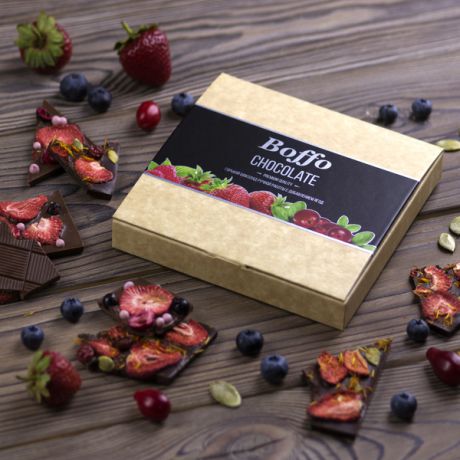 Подарочный горький шоколад ручной работы Boffo Chocolate 65% с добавлением ягод