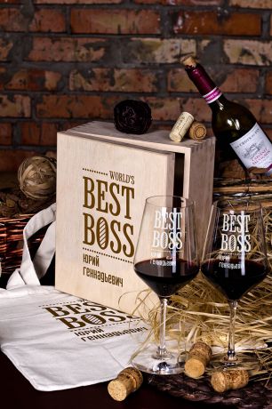 Набор бокалов подарочный с именной гравировкой "Best Boss"