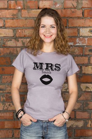 Футболка женская с вашим текстом "Mr & Mrs Smith"