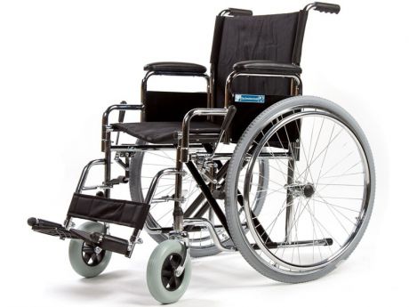 Инвалидная коляска взрослая Titan Deutschland Gmbh (шир.сид.45 см) LY-250-A