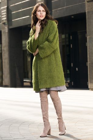 Зеленое полушерстяное пальто с поясом