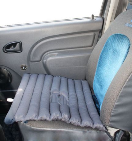 Подушка на водительское кресло с чехлом "Дорога" (40*50)