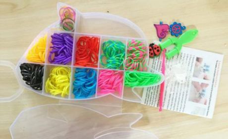 Набор для творчества Shantou Gepai Плетение браслетов, с подвесками 942488