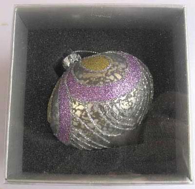 Украшение елочное шар ЛУКОВИЦА ПАВЛИН, серебряный с фиолетовым, 1 шт., 8 см, стекло