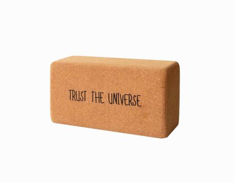 Кирпич для йоги из пробки с принтом Trust the Universe YC (0.9 кг, 7 см , 22,5 см, коричневый, 11 см)