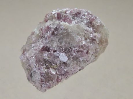 Лепидолит минерал/камень в коробочке Real Minerals Collection (M814-34 0.1 кг)