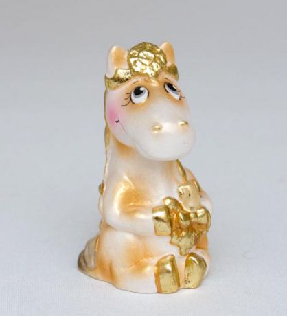 Фигурка декоративная Art East, Лошадь Снежинка со свечой, 8,5 см, золото