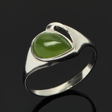 Кольцо нефрит зеленый (серебро 925 пр.) размер 17,5