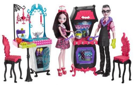 Наборы кукол «Семья Монстриков Дракулауры» Monster High
