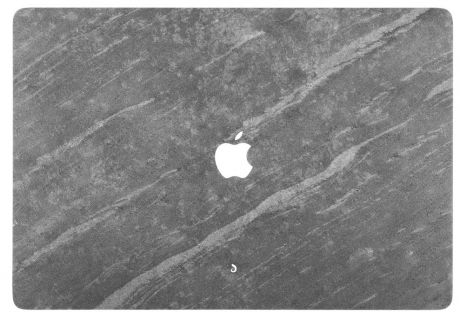 Накладка Relic Form для MacBook Pro 15" (черный)
