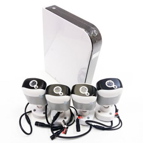 Комплект видеонаблюдения Vstarcam KIT P104 Регистратор + 4х 1Mp цилиндрических камеры.