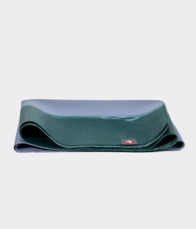 Коврик для йоги Manduka EKO SuperLite Travel Mat 1.5мм из каучука (0.9 кг, 180 см, 1.5 мм, ассорти, 61см (Cedar))