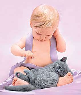 Открытка двойная Ребенок с котом код Л 0691.011