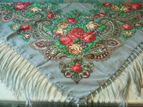 Сувенир, ДЫМУРА Платок с цветами 1*1м., серый, текстиль Псер