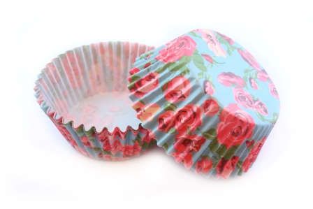 Набор бумажных форм для кексов Розы на голубом фоне, диаметр дна 5 см, 50 шт