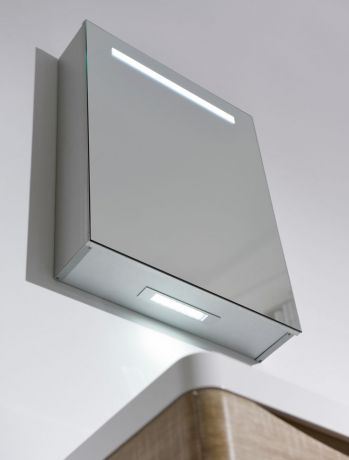 Зеркальный шкаф с нижней подсветкой и встроенной LED подсветкой 60х70 см BelBagno SPC-1A-DL-BL-600