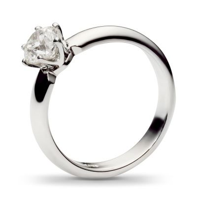 Классическое кольцо с бриллиантом 0.7 карат из белого золота