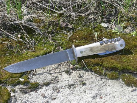 Многопредметный нож в ножнах Окопник (Егерский), дамаск, рог