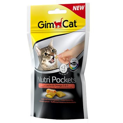 Витаминное лакомство Gimcat Nutri Pockets подушечки с лососем и Омега 3&6 для кошек, 60 г