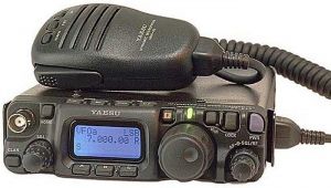 Мобильная радиостанция Yaesu FT-817 (Официальный дилер в России)