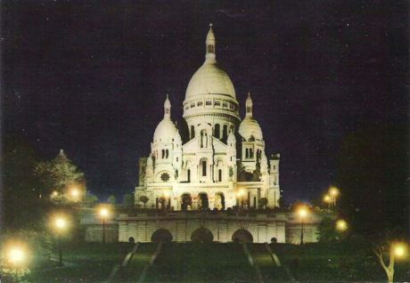 Почтовая открытка "Paris. Le Sacre-Coeure de Montmartre illumine". Франция, вторая половина ХХ века