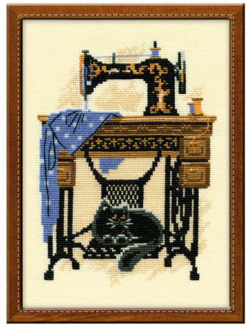 Набор для вышивания крестом "Швейная машинка", 18 см х 24 см