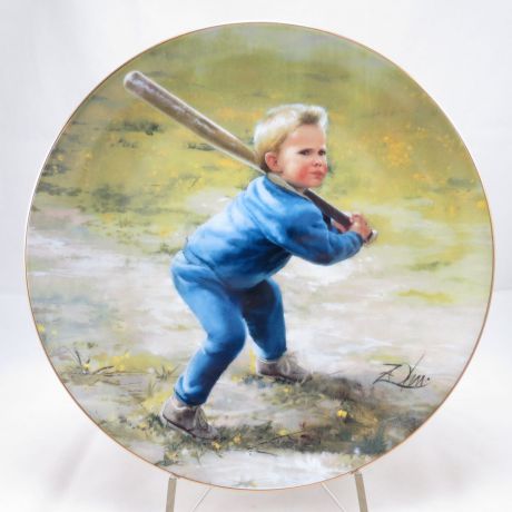 Декоративная коллекционная тарелка "Чудеса Детства: Маленький Бейсболист Отбивающий". Фарфор, деколь, золочение, США, Дональд Золан, Danbury Mint, 1999
