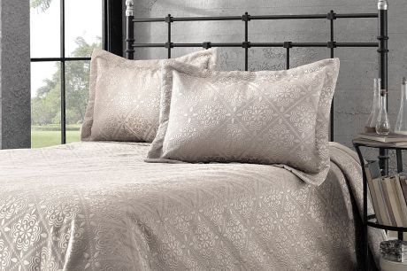 Комплект для спальни Karna "Afrodit": покрывало 260 x 260 см, 2 наволочки 50 х 70 см, цвет: светло-коричневый