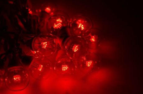 Гирлянда Neon-Night "Galaxy Bulb String", светодиодная, влагостойкая, 30 ламп х 6 LED, каучуковый провод, цвет: черный, красный, 10 м