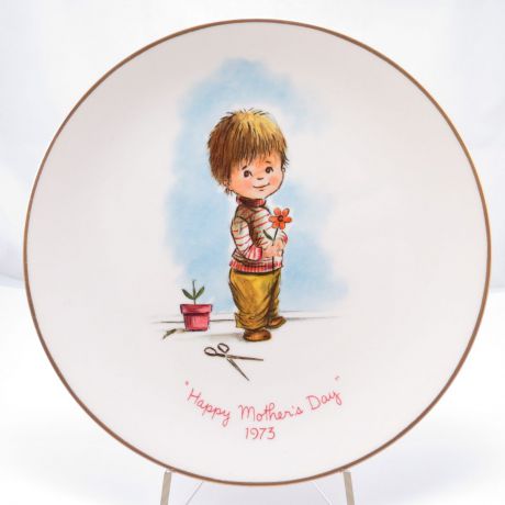 Декоративная тарелка "Малютки: День Матери - 1973". Фарфор, деколь, золочение. США, Gorham, 1973