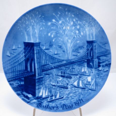 Декоративная коллекционная тарелка "День отца 1971: Бруклинский мост", фарфор, деколь