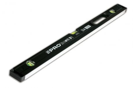 Уровень строительный PRO 800, алюминиевый, фрезерованный с двух сторон с ручкой, 80 см, черный