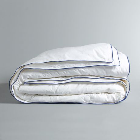 Одеяло Galaad с шелковым наполнителем плотностью 300 г/м²