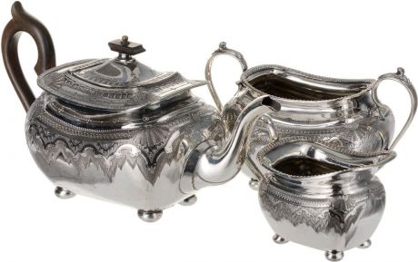 Набор для чая Sheffield из 3 предметов. Металл, глубокое серебрение, гравировка, эбонит. Великобритания, начало ХХ века