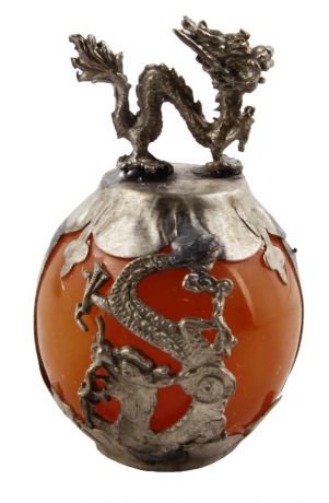 Настольный декор "Дракон" из коллекции "Восточный гороскоп". Металл, чеканка, искусственный камень. Китай, вторая половина XX века