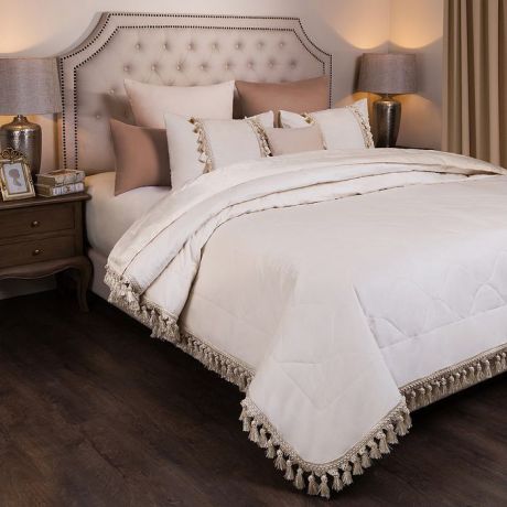 Комплект постельного белья SANTALINO Комплект на кровать Версаль, покрывало, 250 х 230 см, 2 наволочки 50 х 70 см бежевый