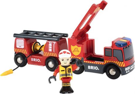 Игровой набор Brio "Пожарная машина", 33811, со световыми и звуковыми эффектами