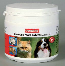 Витаминизированное лакомство Beaphar Brewers Yeast с пивными дрожжами и чесноком для собак и кошек 250 таб