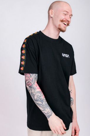 Футболка MISTER TEE NASA Red Spaceship Tape Tee (Black, M)