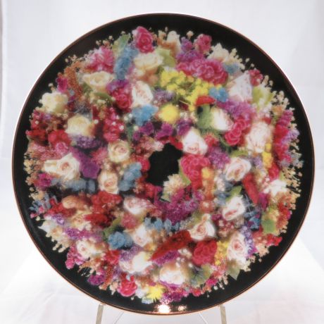 Декоративная тарелка "Розовые Венки: Объятия любви". Фарфор, деколь, золочение. США, Artaffects ltd, Ричард Хабиб, 1993