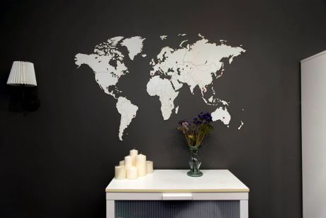 Карта мира из дерева Wall Map Decoration 130x108 см белая от MiMi