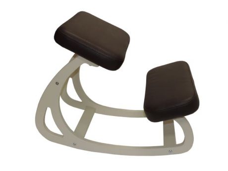 Балансирующий коленный стул Конёк Горбунёк (цвет обивки: коричневый, цвет каркаса: айвори)